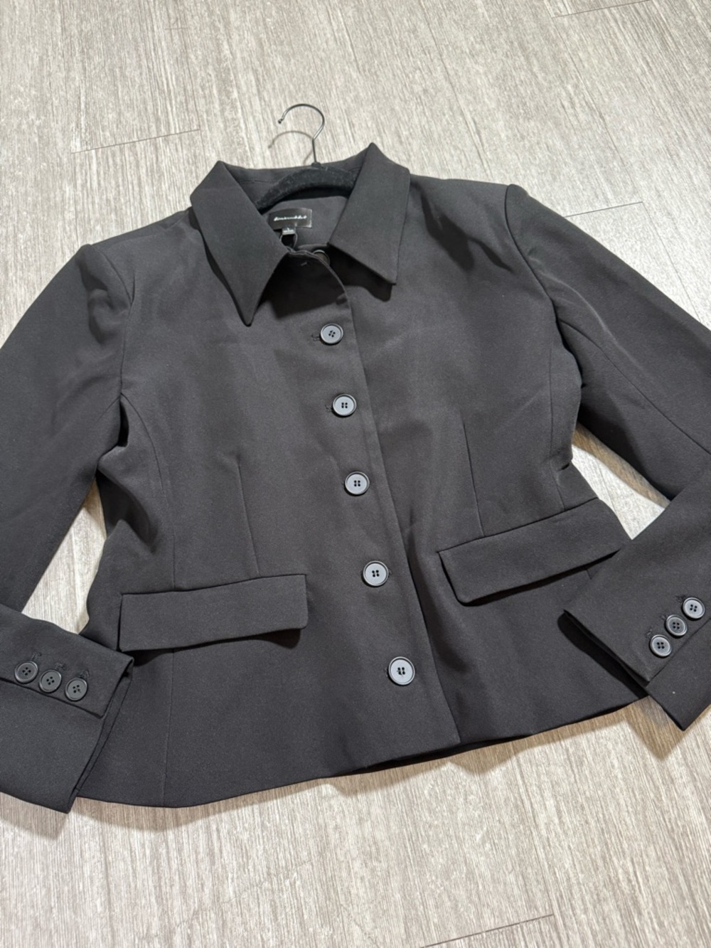 Line & Dot Tailored Blazer Minimalist Chic Classic Workwear Capsule Wardrobe